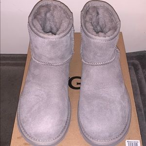 Ugg classic mini II